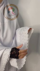 Raisma - Bergo Putih Bahan Katun Jepang Motif Bordir Cantik Dan Adem 002 Perlengkapan Umroh Wanita