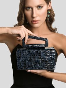 กระเป๋าสะพายข้างทรงสี่เหลี่ยมเล็ก GEPHERRINI วัสดุหนังวัว ซิปรูดแบบแม่เหล็ก กระเป๋าสะพายข้างแบบสะพายไหล่เดียว กระเป๋าถือสำหรับงานปาร์ตี้ กระเป๋าสี่เหลี่ยมเล็กคุณภาพสูง