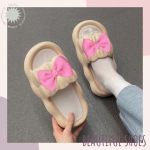 NDDshop มาใหม่✨รองเท้าแตะแบบสวม ใหม่ล่าสุด รองเท้าแตะแบบสวมผู้หญิง รองเท้าแตะสีทูโทน แต่งโบว์สุดคิ๊วท์ พื้นหนา นิ่ม ฟินเว่อร์ 💗