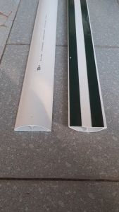 Nẹp bán nguyệt nhựa Tiến Phát D80 8P 80x22 Ghen bán nguyệt nẹp sàn luồn dây điện PVC 1.2m