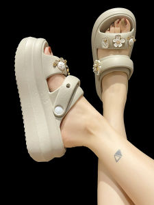 Summer Womens Flip Flops Two-Way Wear Thick Bottom High Heels Beach Anti-Slip Slippers Cute Flower Pearl Decorated Outdoor Sandals