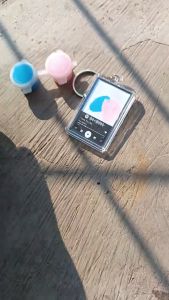 Gantungan Kunci Sidik Jari: Free Cat & Spotify