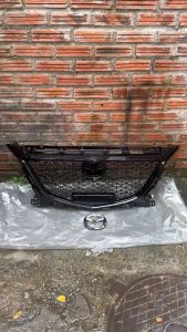 Mặt ga lăng /ca lăng độ Mazda 3 2014 - 2016. Galang sao rơi Mazda 3