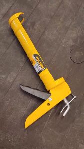 Tolsen Silicon Caulking GunPressed Steel 43042 (225mm9)
