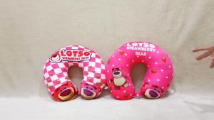 Dreamtoys96 Bantal Leher Lotso Print Headrest Traveling