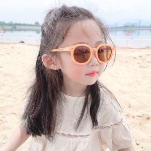 เด็กสวย แว่นตาแฟชั่นระหว่าง 2 ประกันรังสี แว่นกันแดดสำหรับเด็ก ป้องกันผู้ช่วย แว่นตา 63 บรรจุภัณฑ์