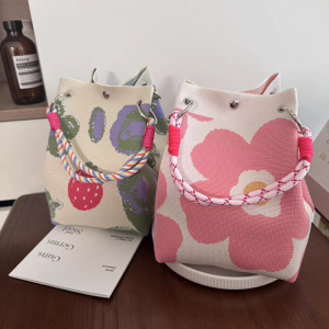 2025 New Korean Style Knitted Handbag Large Capacity Portable Lunch Box Small Square Bag for Outing Work And Daily Use