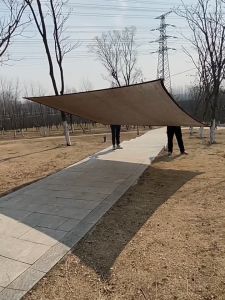 ผ้าใบกันแดด กันสาด ตาข่ายบังแดด (มีรู) กางเกง 95% กันยูวี บำรุงเพื่อนกันแดด กางแสงแดด สำหรับการบำรุงทุกๆ ประเภท ผ้าใบบังแดดและผ้าใบกันแดด ราคาประมาณ 1,500-2,500 บาท ใช้งานได้นาน 10 ปี