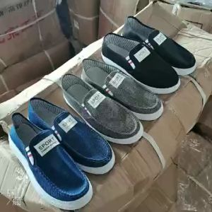 Sepatu Sport Canvas Slip On Kanvas Casual Pria Wanita Hitam
