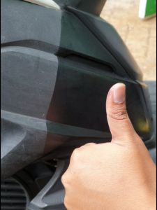 Maxen Back To Black 60Ml|Penghitam Body motor mobil penghitam body Kasar Penghitam body permanen Penghitam plastik penghitam dashboard Black magic magic premium Dan Free Sarung Tangan Karet & Spon Aplikator