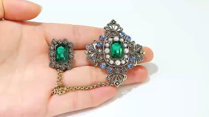 elfindo-213 Bros Rantai Jas Pria Dan Wanita Lapel Pin Bros Crystal/Bros Premium Unique Crystal Emerald