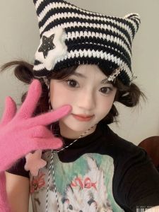 หมวกไหมพรมถักนิตติ้งทรงหูแมวอบอุ่นสำหรับผู้หญิง หมวกทรงหูแมว ลายทาง สไตล์เกาหลี แฟชั่น หมวกไหมพรมถักนิตติ้งสำหรับผู้หญิง