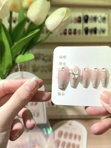 เล็บปลอม DD262 กันน้ำ แฟลชเจาะ หลากหลายสไตล์ กล่องละ 24 ชิ้น