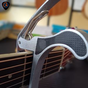 GUITAR CAPO FENDER HIGH-QUALITY with FREE Picks