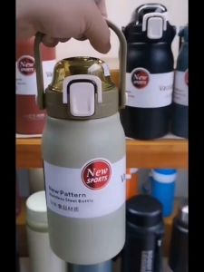 เครื่องดื่มน้ํา 1300ML กระบอกเดิม สแตนเลส316 ดับเบิลล็อคป้องกัน แบบให้อุณหภูมิ น้ํา ได้ยาวนาน