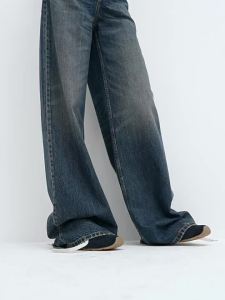 MO&Co. | Rope Dyed Faded Artistic High Waisted Jeans for Spring/Autumn