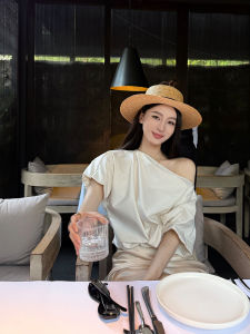 Elegant Short Sleeve T-Shirt Zhou Miao Art Exhibition Muse Casual Style Womens Top Polyester Fiber round Neck Short Length