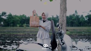 FLORYN Jas Hujan.Raincoat Wanita Setelan Baju dan Rok Dewasa Tebal Lentur Anti Rembes Cream