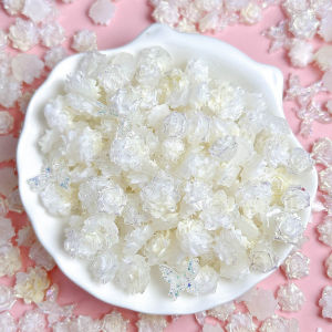 จี้ตกแต่งเล็บรูปผีเสื้อดอกคามิลเลียสีขาวโปร่งแสงระยิบระยับ  งานสร้างสรรค์เรซิ่นรูปดอกกุหลาบเรืองแสง  ของตกแต่งเล็บ DIY สำหรับติดกิ๊บติดผมและเล็บ