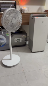 Quạt cây AI thông minh 15 cánh SHARP PJ‑CD203 công suất 40w tạo ion âm ngăn chứa tinh dầu
