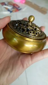 Lư Xông Trầm HỢP KIM-tinh xảo 9.5cm*7.2cm*5.8cm (Phụ Kiện Nội Thất Phòng Thờ Bàn Thờ Xông Trầm...))