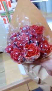 Flair Scented Red Rose Candle with Plastic Stem and Leaves (5.7cm tall) 1piece only