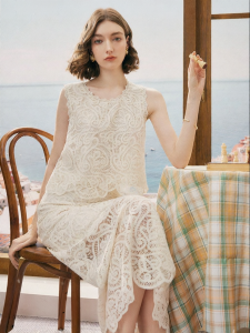 FAMANXUAN | Lace Hollow-out Sleeveless Vest French Style Office Wear Set