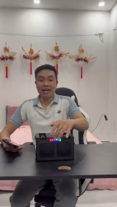 Mẫu mới - Loa Bluetooth Karaoke A832 Bass Mạnh Tặng Kèm 2 Micro Thay Đổi Giọng Jack 3.5 Hát Hay