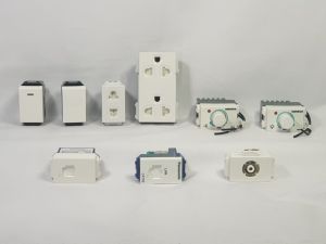 Hạt mặt nạ Panasonic FULL WIDE công tắc 1 chiều 2 chiều ổ cắm 2 chấu 3 chấu anten điện thoại mạng dimmer đèn quạt