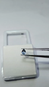 01พลอยไพลินเผาเก่าซีลอนทรงหยดน้ำ