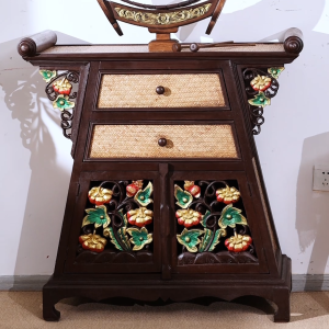 ตู้ไม้ทึบไม้เนื้อแข็งแบบไทยตู้เก็บของพระพุทธรูปซุ้มพระพุทธรูปเอเชียตะวันออกเฉียงใต้ห้องรับแขกวินเทจตู้เก็บของ