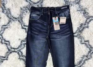 Celana jeans cutbray whisker volt 2