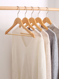 Solid Wood Clothes Hanger Home Use Wardrobe Traceless Shoulder Protection Anti-Slip Wooden Clothes Drying Rack Japanese Style