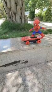 สเกตบอร์ดสไปเดอร์แมน ล้อเเละตัวสินคหมุนได้360องศา มีเพลงเเละไฟวิบวับ ของเล่นเด็ก ของเล่นเสริมพัฒนาการ พร้อมจัดส่งในประเทศไทย