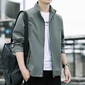 ROMON | แจ็คเก็ตลำลองหลวมสไตล์ใหม่ฤดูใบไม้ผลิและฤดูใบไม้ร่วงสำหรับผู้ชาย Romon เสื้อคลุมกันลมทรงปกติแบบสวมหัวแขนยาว