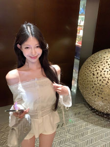 Áo Sơ Mi Ren Dài Tay Ôm Vừa Vặn Cho Nữ Mùa Thu Đông Cổ Chữ V Tay Dài Ngắn Màu Trắng Phong Cách Công Sở Phong Cách Hàn Quốc