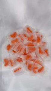 สดชื่นเต็มคำ! เยลลี่ 4 รสชาติ ขนาด 1 กิโลกรัม🍊 รสส้ม🥥 รสมะพร้าว🥭 รสมะม่วง🌽 รสข้าวโพด✅ ขนาดใหญ่จุใจ 1 กิโลกรัม ✅ เหมาะสำหรับจัดปาร์ตี้ แบ่งกินในครอบครัว หรือจะพกติดตู้เย็นไว้ก็ฟิน! ✅ เนื้อเยลลี่หนึบหนับ สดชื่นทุกคำ เติมความหวานสดใสในทุกวันกับเยลลี่หลา