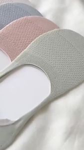 ZEO Breathable Women's Invisible Non-Slip Boat Socks: Mesh Design Polyester Soles