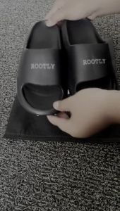 Rootly - Sandal Selop Hitam Cowok Cewek Slide Ringan Bahan Phylon