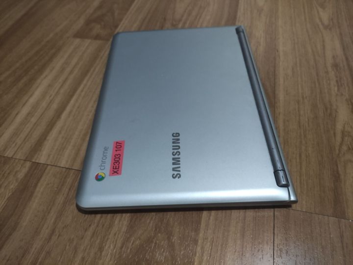 Chromebook XE303C12 Samsung Lazada Indonesia