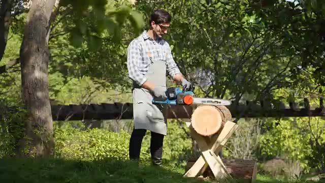 DONG CHENG DCCS40161 20V x2 Cordless Brushless Chain Saw