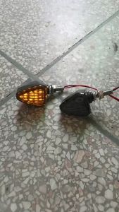 ไฟเลี้ยวมอเตอร์ไซค์ 12v สามเหลี่ยม กระจายความร้อนได้ ความสว่างสูง เปลือก ABS และเลนส์ PC