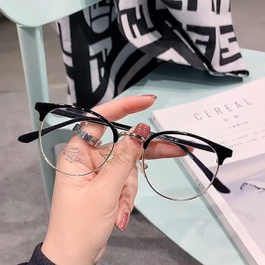 Kacamata Baca Anti Radiasi Photochromic (+0.50~+4.00°) Bingkai Bulat Nyaman Pria Wanita