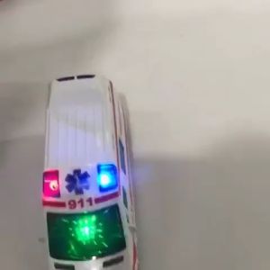 Mainan Anak Mobil Ambulance Hospital 911 Bump and Go / Mainan Mobil Ambulance Hospital 3D