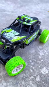 รถบังคับ รถปีนเขา รถบังคับบิ๊กฟุต ออฟโรดบังคับรีโมท มีแสงไฟ วิ่งได้ทุกสภาพถนน พร้อมส่งจากไทย