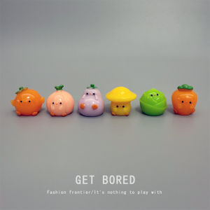 เครื่องประดับตกแต่งโต๊ะทำงานสไตล์ญี่ปุ่น รูปเป็ดผัก ดีไซน์การ์ตูน บรรจุภัณฑ์แบบพกพา วัสดุเรซิน ผลิตในจีนแผ่นดินใหญ่