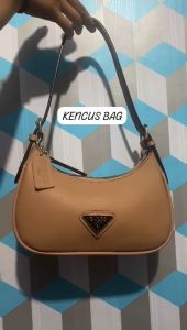 Tas Wanita bahu dan Selempang 6U335T PU Leather Signature