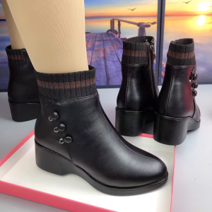 หนัง ผ้าฝ้าย รองเท้าบูท ผู้หญิง ฤดูใบไม้ร่วง ฤดูหนาว รูปแบบใหม่ ผ้าขนแกะ รองเท้าบูทส้นหนามีเส้นแบบสั้นหัวกลม หนาขึ้น หนัง รองเท้าบูท