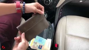 Ví Da Đựng Giấy Tờ Xe Ô Tô Túi Đựng Giấy Tờ Xe Hơi Dập Logo Các Hãng Cao Cấp Chevrolet Ford Hyundai Honda Kia Không logo Mercedes Lexus Mazda Mitsubishi Nissan Peugeot Suzuki Toyota Vinfast