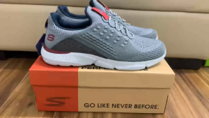 Giày chạy bộ Skechers relaxed Ingram Streetway cho nam màu xám